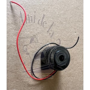 A brancher en parallèle de l'alimentation des clignotants